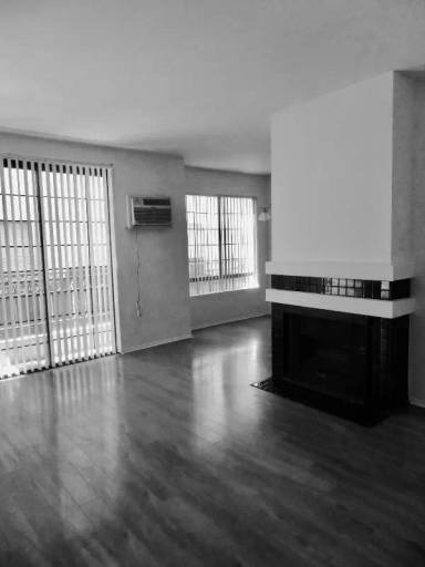 Main picture of 3648 Motor Ave