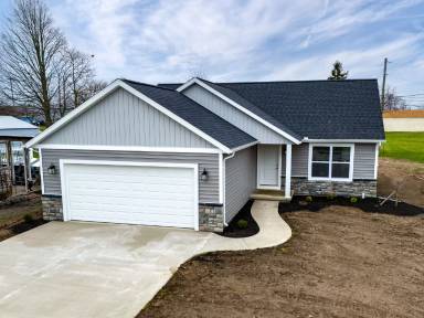 Main picture of 211 Jefferson St