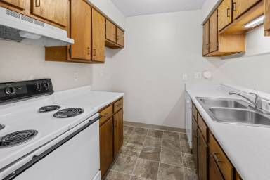 Main picture of Perry Pointe Place