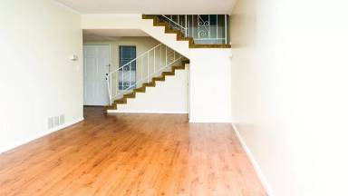 Main picture of 484 Mariposa Ave