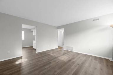 Main picture of 2402 Velma Ave