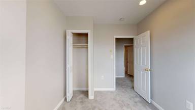 Main picture of 2027 2nd St NE