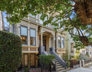 Main picture of 208 Fair Oaks St