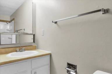 Main picture of 305 S Prospect Rd