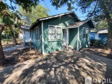 Main picture of 305 E Lambert St