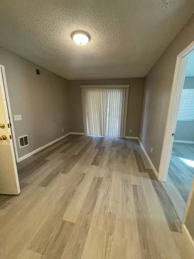 Main picture of 851 W San Ysidro Blvd