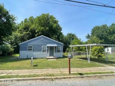 Main picture of 706 Staley St