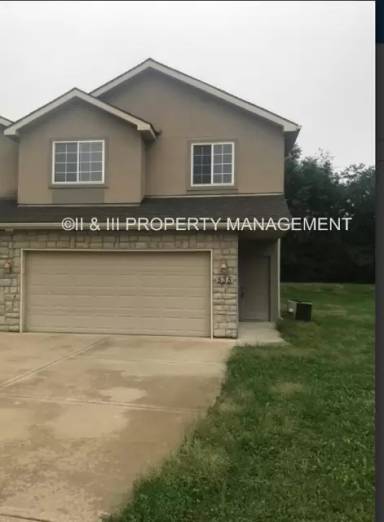 Main picture of 537 NW Fieldcrest Dr