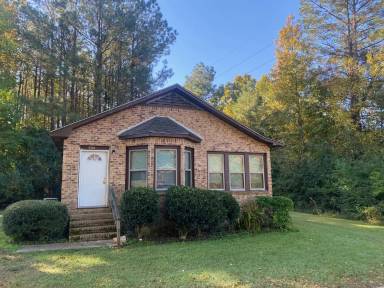Main picture of 3205 Sutton Dr