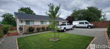Main picture of 912 4th Ave N