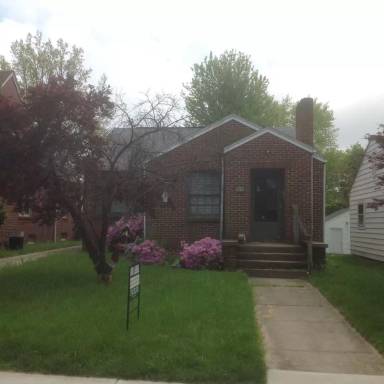 Main picture of 321 Lawn Ave