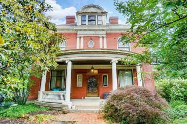 Main picture of 218 Hosea Ave