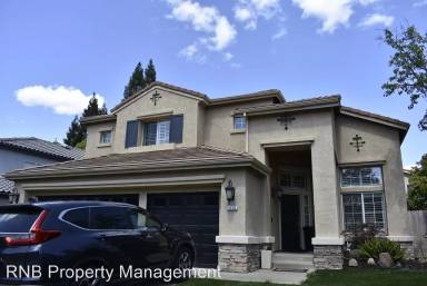 Main picture of 3135 Sceptre Dr