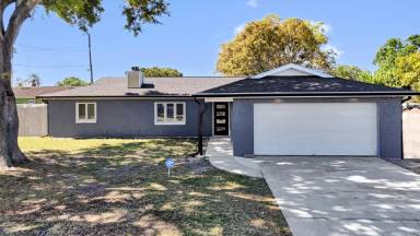 Main picture of 196 Hibiscus Ln