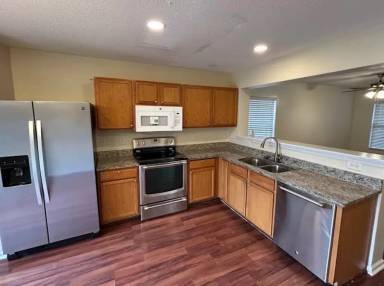 Main picture of 552 Tribune Dr
