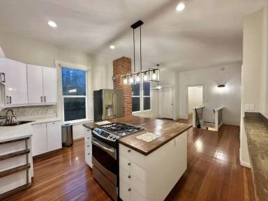 Main picture of 216 Richland Ave