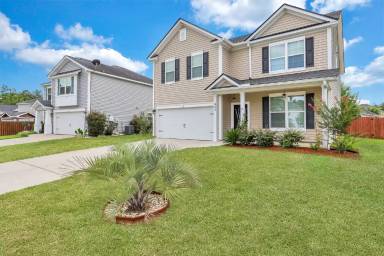 Main picture of 403 Lions Den Dr