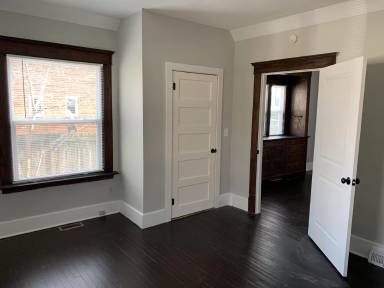 Main picture of 513 W Hillsdale St