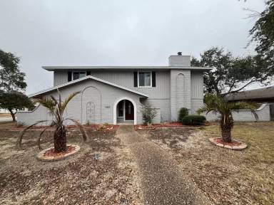 Main picture of 6402 Clearlake Cir