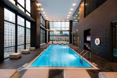 Main picture of 76 E Lake St