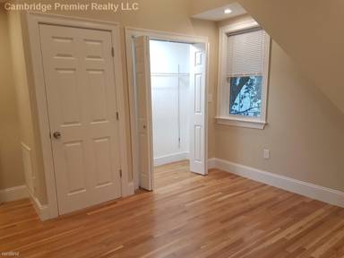 Main picture of 18 Chandler St