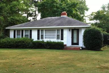 Main picture of 903 Sunset Dr