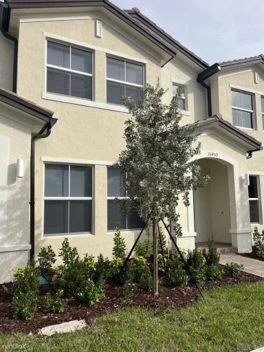 Main picture of 26459 SW 149th Ave
