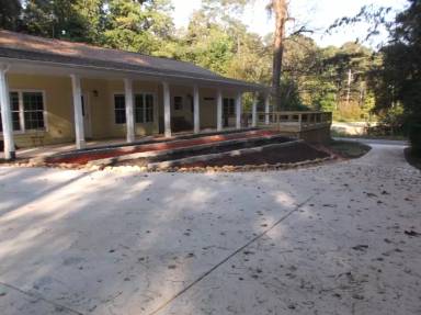 Main picture of 7440 Bells Ferry Rd