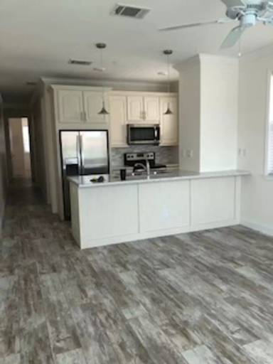 Main picture of 5555 College Rd