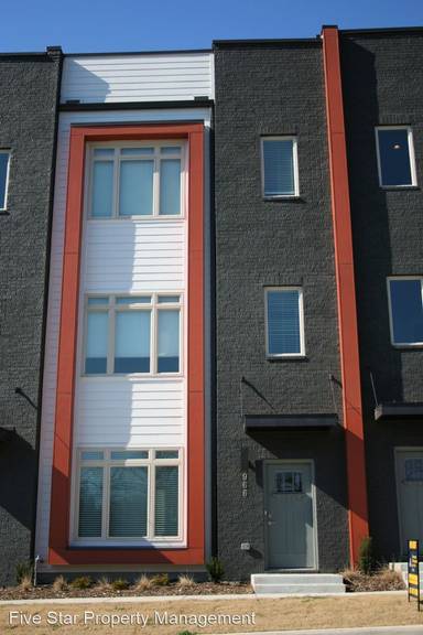 Main picture of 966 Youngs Ln