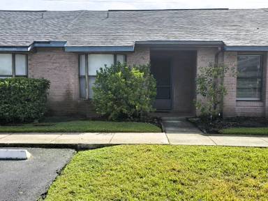 Main picture of 2407 King Oak Ct