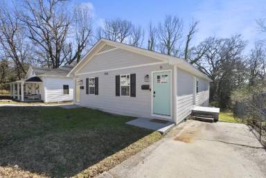 Main picture of 902 Price Ave