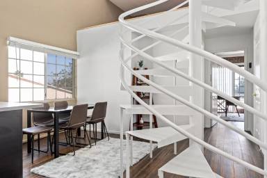 Main picture of 10777 Ashton Ave