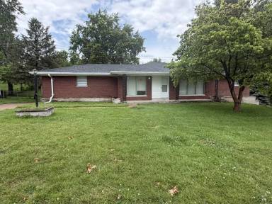 Main picture of 901 Cadora Dr