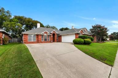 Main picture of 209 Saddlebrook Dr