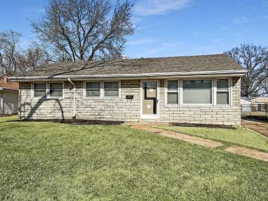 Main picture of 4147 Davis St