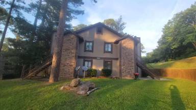 Main picture of 900 Candlewood Dr NW