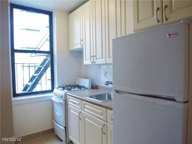 Main picture of 349 E 78th St