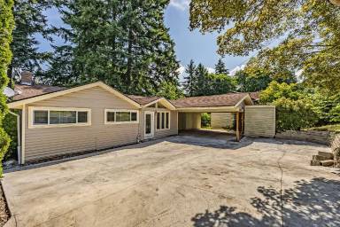 Main picture of 222 Olympic Way