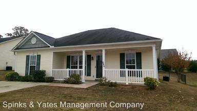 Main picture of 304 Northwoods Dr