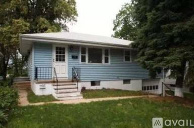 Main picture of 4339 Saratoga St