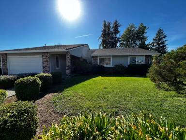Main picture of 1652 Rushing St