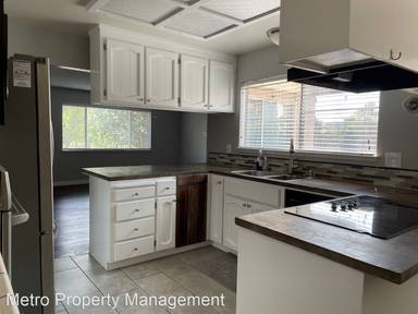 Main picture of 730 W Main Ave