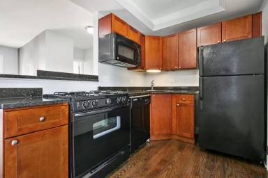 Main picture of 7724 N Ashland Ave