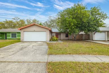 Main picture of 207 Bayside Blvd