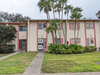 Main picture of 5801 16th St S