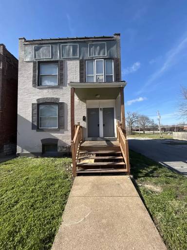 Main picture of 953 Catalpa St