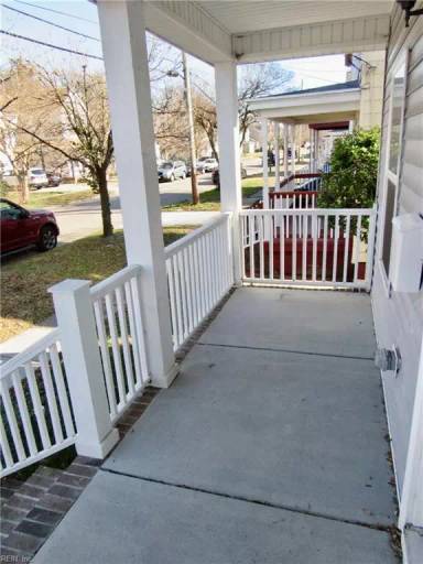 Main picture of 1301 W 27th St