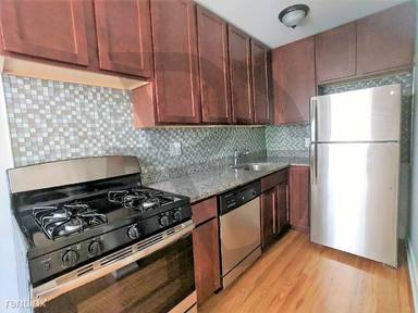 Main picture of Roscoe Apartments