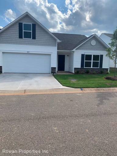 Main picture of 1045 Silvertrace Dr